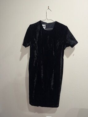 Leslie Fay Black Velvet Midi Shift Dress